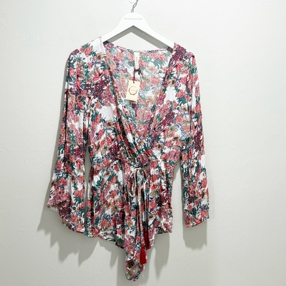 New RAGA Women’s Ivory Red Floral Long Bell Sleeve Romper Drawstring Waist Sz M - Picture 1 of 9